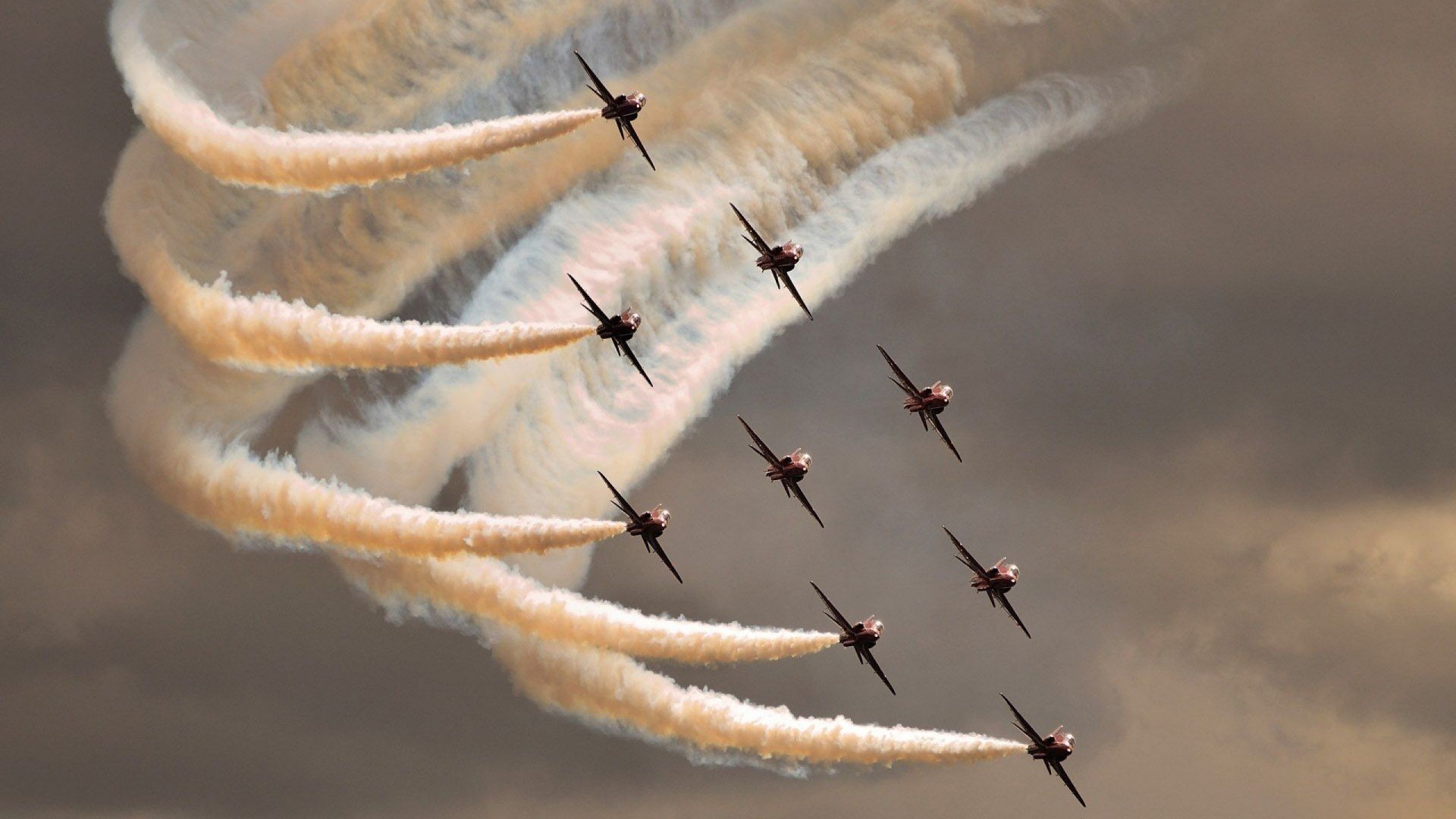 印象赛：夜空灯光照耀下的梦幻赛事
