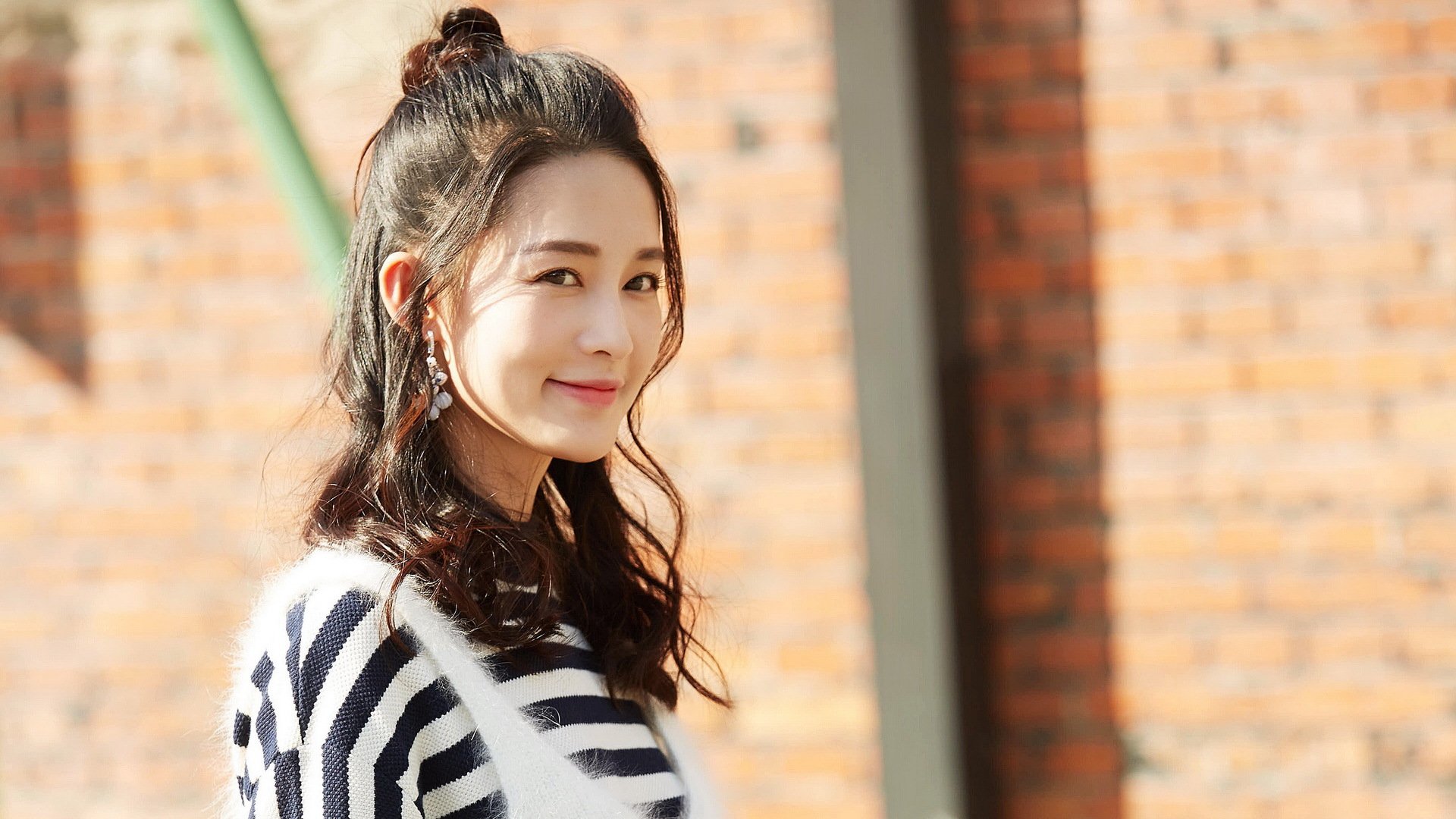 印象赛:夜空灯光照耀下的梦幻赛事