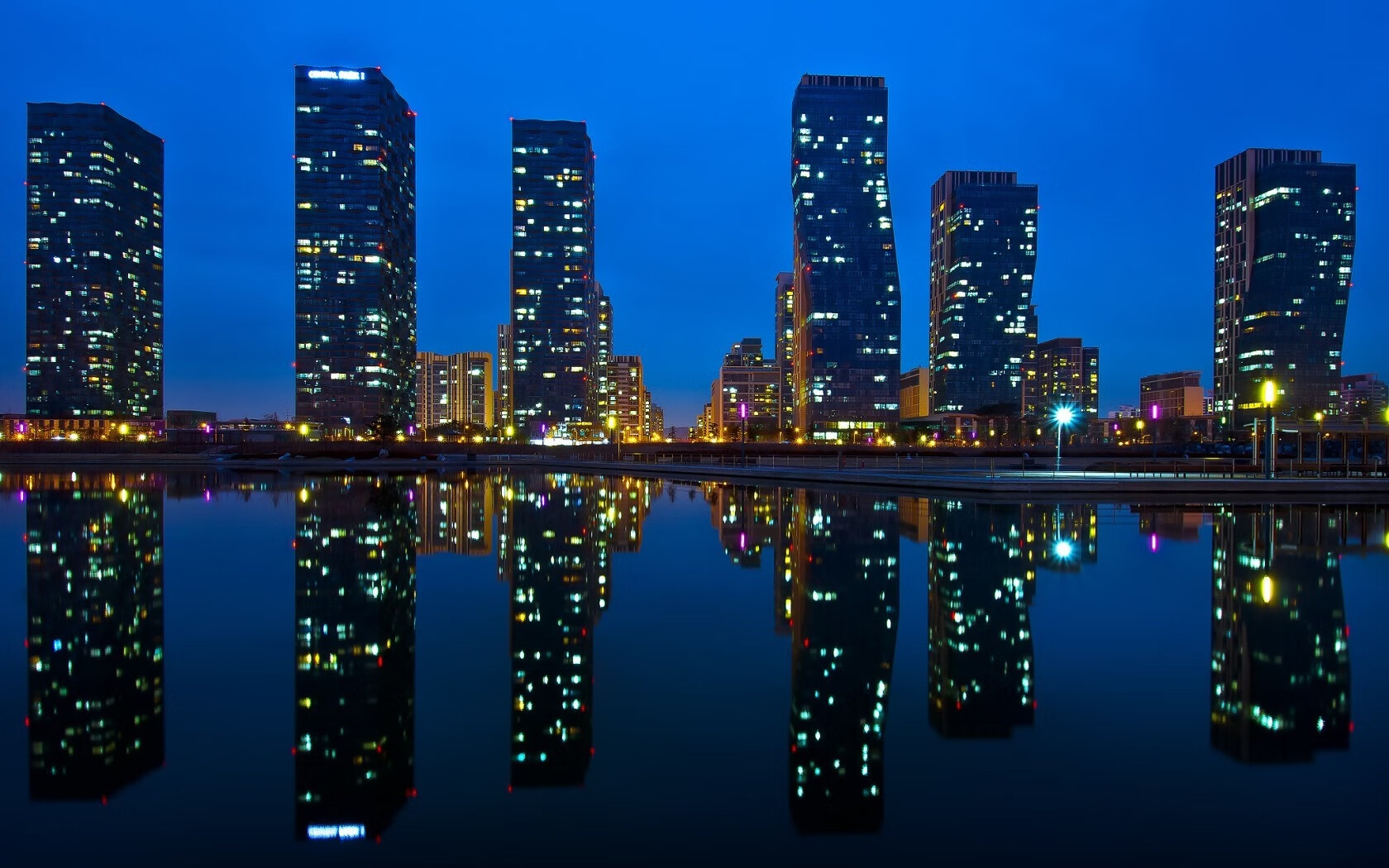 苏炳添签约田径品牌参与技术合作,苏炳添团队