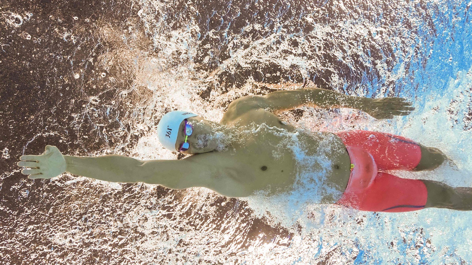 战术革新：现代足球中的“空间控制”战略